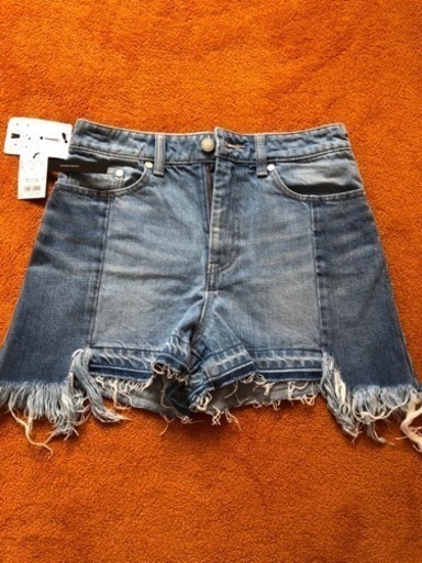 新品未使用タグ付き Emoda Denimのショートパンツ ぱん 横浜のジーンズ デニム レディース の中古 古着あげます 譲ります ジモティーで不用品の処分