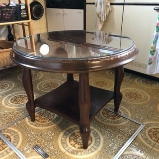 木製丸テーブル（ガラス天板付き）