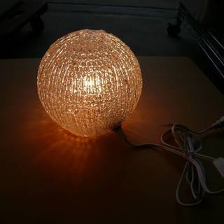ボールランプ　ニトリ　照明　卓上ライト