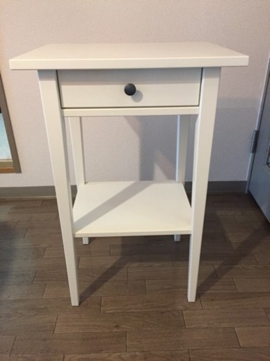 Ikea ベッドサイドテーブル Hemnes Kenji O 綱島のテーブル コーナー サイドテーブル の中古あげます 譲ります ジモティーで不用品の処分 Ikea ベッドサイドテーブル Hemnes Kenji O 綱島のテーブル コーナー サイドテーブル の中古あげます 譲ります ジモティーで不用品の処分