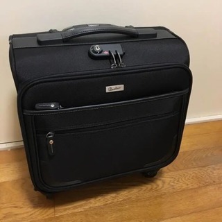 【新品】 ソフトスーツケース 機内持ち込み ブラック