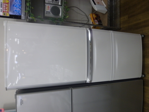 R 中古 MITSUBISHI ３ドア冷蔵庫335L・右開き MR-C34T 2012年製