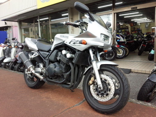 NO.2244　ＦＺ４００　水冷４サイクル１６バルブ４気筒エンジン　カーボン集合マフラー　☆彡