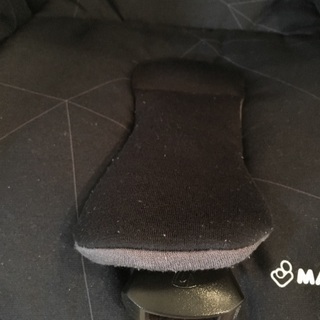 マキシコシ ペブルプラス 新生児インサート付き