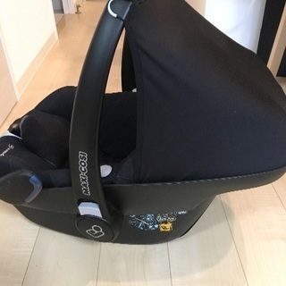 マキシコシ ペブルプラス 新生児インサート付き