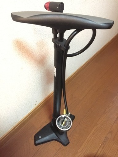 自転車空気入れ ゲージ付き 英式仏式米式対応 クロスバイク ロードバイク対応 たっきー 蛍池の自転車の中古あげます 譲ります ジモティーで不用品の処分
