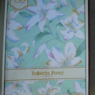 Roberta Posey　綿毛布 