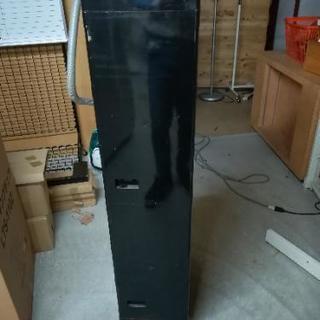 ガチャガチャ　カプセルステーション　２台連結