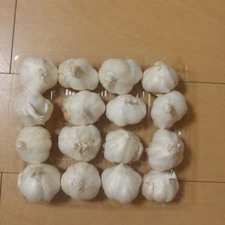 ニンニク Garlic 900g