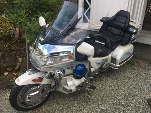 ゴールドウィングGL1500SE 50周年記念モデル