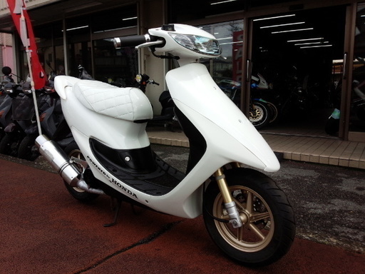 NO.2253　ライブディオＺＸ （ＤＩＯ） ＺＥＲＯマフラー　エナメルシート　ハネ付き　ディスクブレーキ　キャストホイール　☆彡