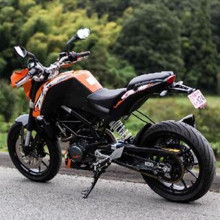 超低走行！ KTM 125DUKE ABS アクラポビッチマフラー！ 自賠責残り！　デューク
