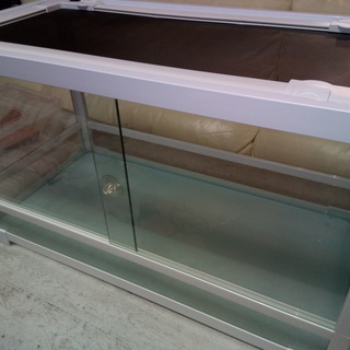 爬虫類・両生類などの飼育キット　一般販売価格　約40,000円相当　