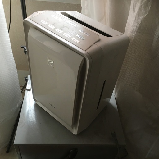現在でも人気の富士通　加湿空気清浄機　ＤＡＳ-303-Ｃ