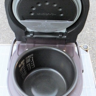☆日立 HITACHI RZ-TW3000K 5.5合炊き 圧力&スチームIHジャー炊飯器◆ふっくらもちもち美味しいご飯