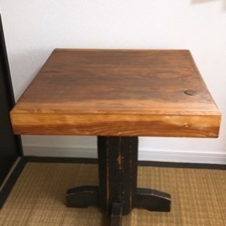 木のカフェテーブル 家具作家さんの作品