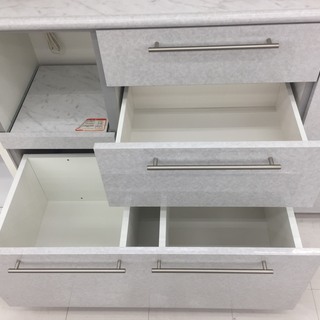 取りに来て頂ける方限定!エスエークラフトの2枚扉付きレンジボードのご紹介です！ 取りに来れる方限定！【エスエークラフト】2枚扉のレンジボード