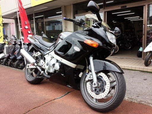 NO.2254　ＺＺＲ４００ Ｎ型 後期モデル　水冷４サイクル１６バルブ４気筒エンジン ☆彡