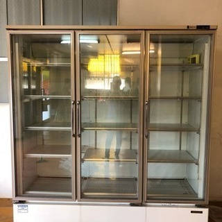 ショーケース型業務用冷蔵庫