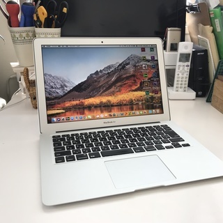 Apple MacBook Air Core i7 1.7GHz...