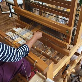 立川工芸カフェ　機織り体験　秋の新色でお楽しみください - 教室・スクール