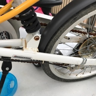 折りたたみ自転車、ヘルメットあり