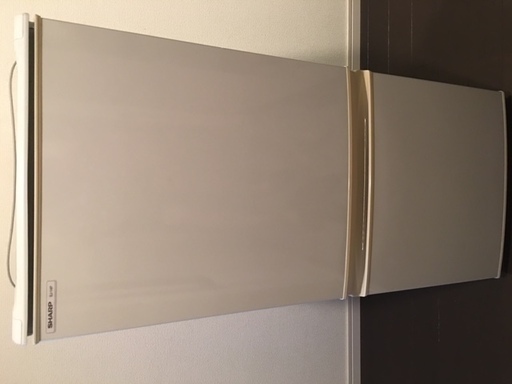 冷蔵庫　シャープ製　れいぞうこ　refrigerator