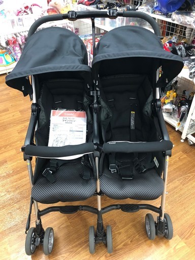 2人乗りベビーカー　Combi　ツインスピンGC