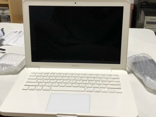 MacBook Mid2010 MC516J/A　A1342※発送可能