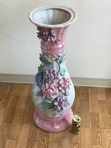【リサイクルサービス八光　配達・設置OK】おしゃれな花柄　花瓶（大）