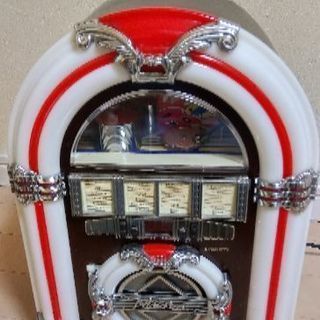 ジュークボックス型CDプレイヤー　ラジオ付き　ジャンク品