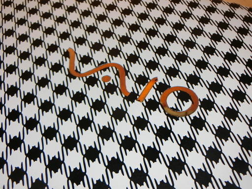 綺麗で可愛い！シェパードチェックのVAIO!!