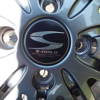 今年の2月に新品で購入スズキ・アルトにて使用。