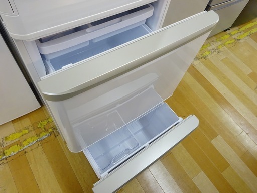 安心の6ヶ月保証付！2013年製 SHARP(シャープ) 3ドア冷蔵庫です 