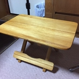 【お取引中】折り畳み木製テーブル
