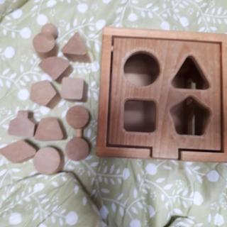 赤ちゃんおもちゃ★300円均一　木の立方体パズル　知育玩具