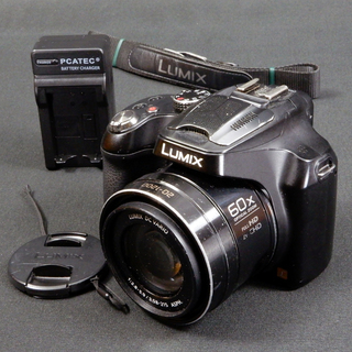 Panasonic デジタルカメラ ルミックス FZ70 光学6...