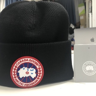 カナダグース　ニット帽「黒」