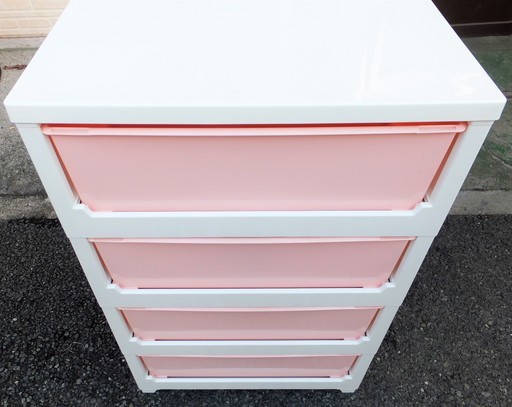 かわいいピンクの4段衣装ケース プラスチック洋タンス 姫系箪笥で洋服もすっきり収納 ロボコン 港南台の収納家具 タンス 衣類収納 の中古あげます 譲ります ジモティーで不用品の処分 かわいいピンクの4段衣装ケース プラスチック洋タンス 姫系箪笥で洋服もすっきり収納 ロボコン 港南台の収納家具 タンス 衣類収納 の中古あげます 譲ります ジモティーで不用品の処分