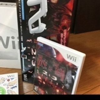 Wii Fit　ボード　本体　ソフト　リモコン すぐに遊べるウィー ソフト12本、本体リモコンフィットボード