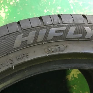 タイヤ 225/45R17 ハイフライ　HF805　バリ目深溝　...