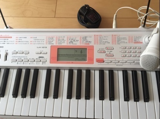 電子ピアノCASIO LK123