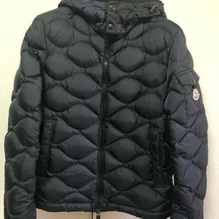 Moncler モンクレール ダウンジャケット