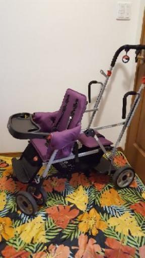 2人乗りベビーカー　ジュービー カーブス