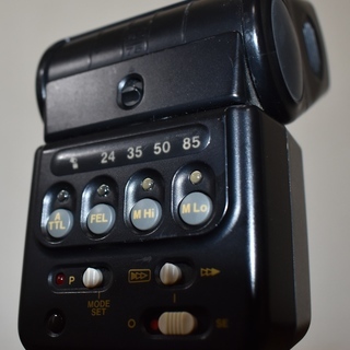 T90 交換レンズ３本(FD 20mm/F2.8含む)