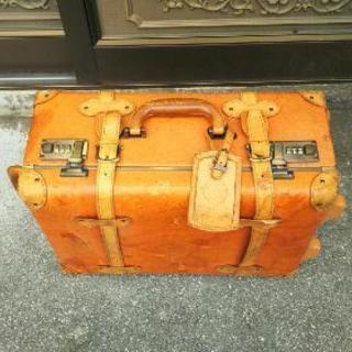 ロイヤル革製スーツケース