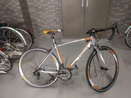 ロードバイク　TRINX SWIFT1.0