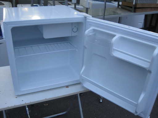 西野店 U-ing/ユーイング 46L冷蔵庫 1ドアタイプ ホワイト ER-D50WH 2015年製 サイコロ/ボックス 生活家電