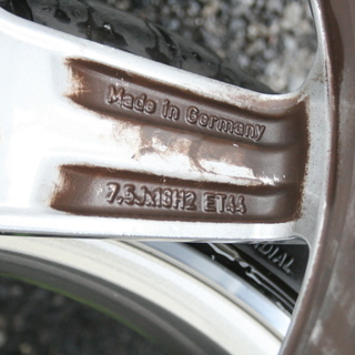 ~SOLD!~【中古品】ベンツ純正　ホイール W205 C200 AMGパッケージ 右フロント タイヤ付き　1本