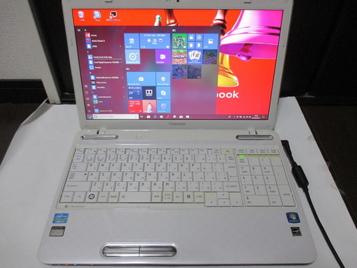 【美品】東芝dynabook T451/57DW Corei7／8GB／2５０GB ノートパソコンリカバリー済 中古動作品